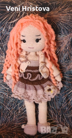 Голяма плетена кукла