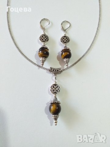 Авангардни и красиви обеци и колие с камъни Тигрово око и гравирани елементи в цвят сребро , снимка 3 - Бижутерийни комплекти - 38418502