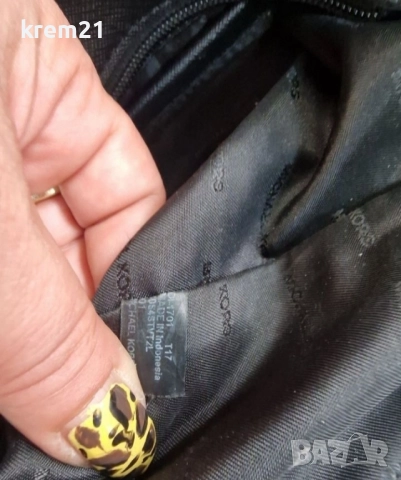 Michael Kors дамска черна чанта, снимка 4 - Чанти - 52476933