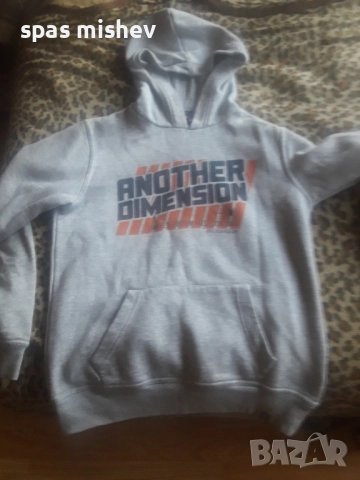 Два броя ватирани суитчъри, снимка 2 - Спортни дрехи, екипи - 51703515