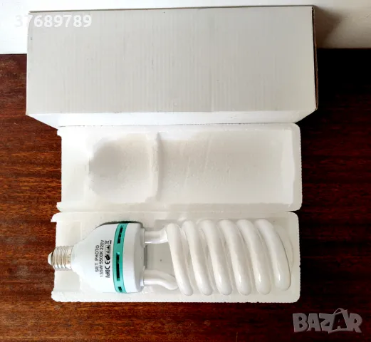 Продавам постоянно осветление - два софтбокса и три фотолампи., снимка 8 - Светкавици, студийно осветление - 48209715