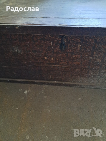 Стар дървен сандък