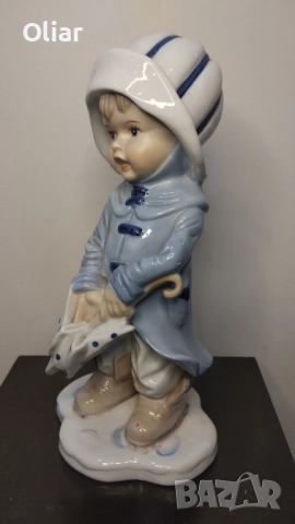 Прекрасна фигурка на дете с чадър. , снимка 6 - Статуетки - 52189862