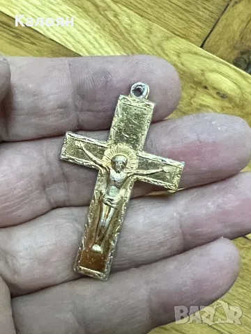 Медальон разпятие 