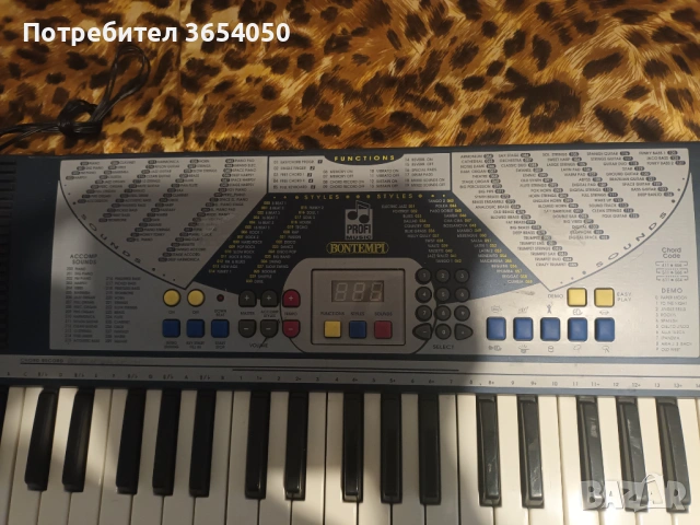 Синтезатор-клавир в перфектно състояние, снимка 7 - Синтезатори - 54263028