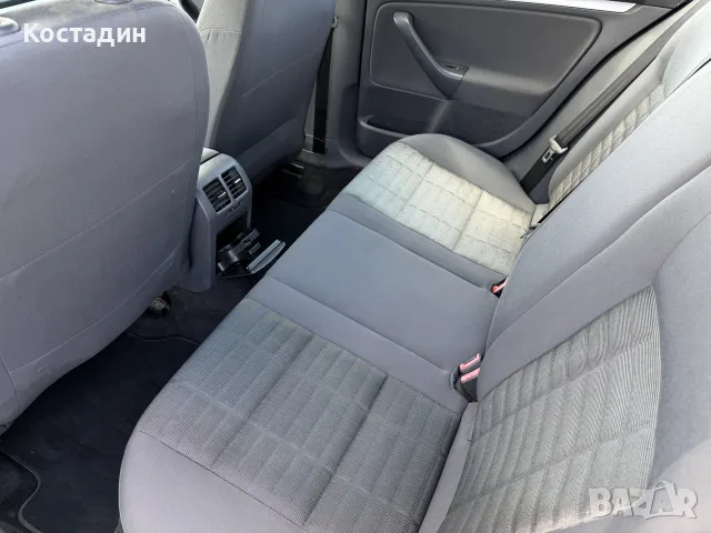 VW Golf V 1.4 Клима 80к.с., снимка 7 - Автомобили и джипове - 56526739