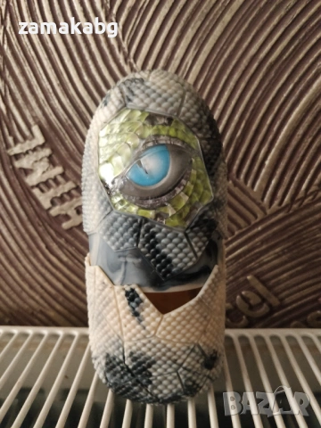 Интересна кутия за динозавърско яйце с впечатляващ дизайн, висока 14 см. Много добре запазени., снимка 5 - Играчки за стая - 54042750