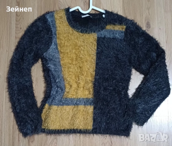 Дамски пухен пуловер