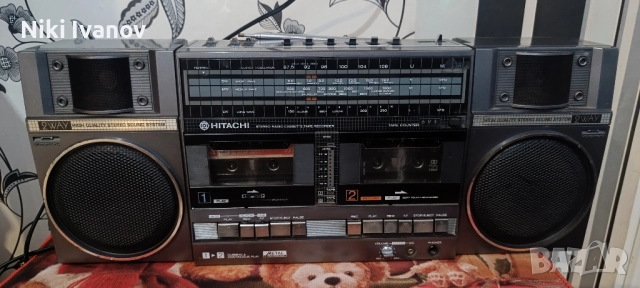 Касетофон Hitachi , снимка 2 - Радиокасетофони, транзистори - 52187538