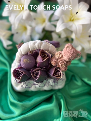 Луксозни подаръчни букети със сапунени цветя , снимка 9 - Подаръци за жени - 54231039