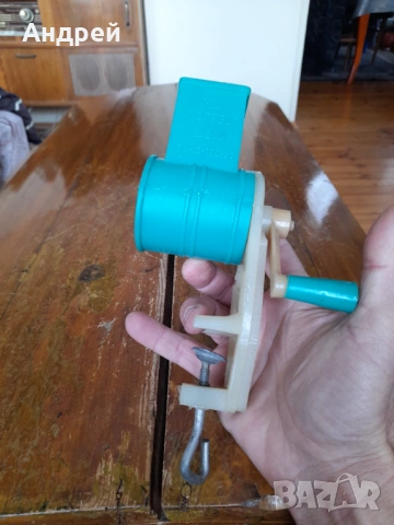 Стара мелничка,мелница за орехи #4, снимка 2 - Антикварни и старинни предмети - 53889488