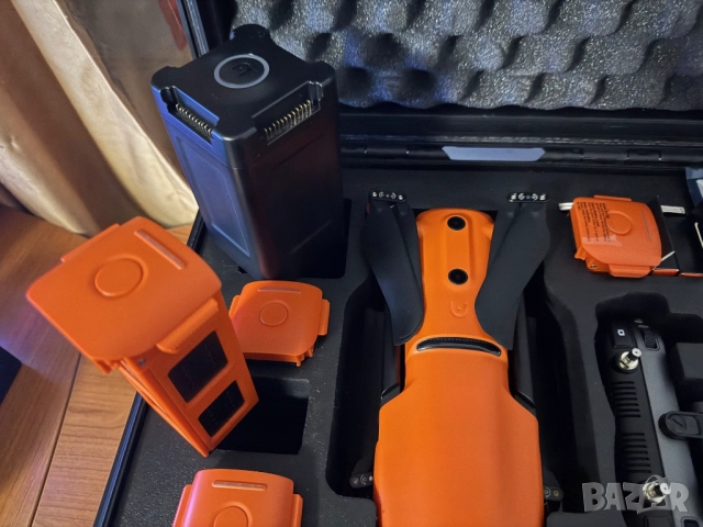 6K Дрон Autel Evo 2 Pro V1 Rugged Bundle с 5 батерии, 2 дистанционни, charging hub, бързо зарядно, снимка 5 - Дронове и аксесоари - 52251873