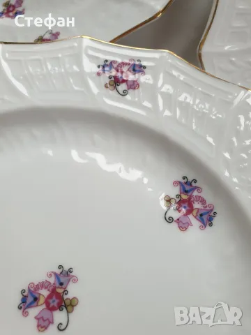 Комплект порцеланови чинии, снимка 6 - Антикварни и старинни предмети - 50237202