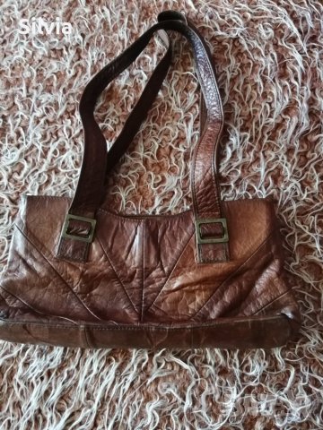 Чанта малка с три прегради естествена кожа - 15лв., снимка 2 - Чанти - 36829525