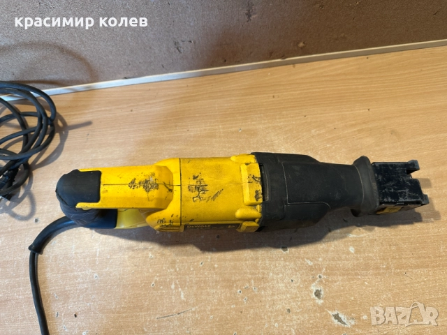 електрически саблен трион "DEWALT"/1100W/, снимка 5 - Други инструменти - 52914306