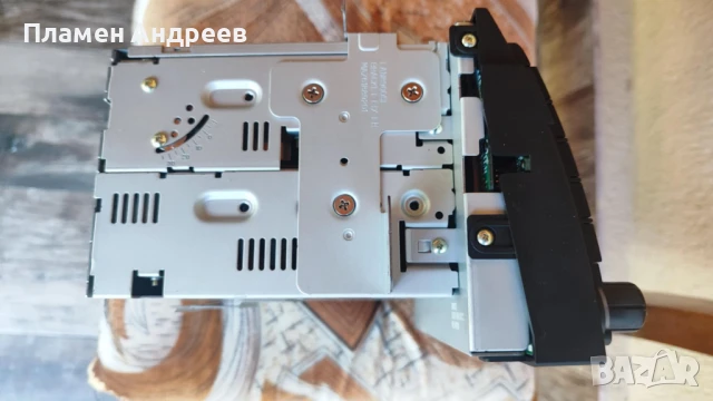 Оригинална мултимедия/навигация за Kia Sportage 2010-2016 + рамка, снимка 2 - Части - 50544263