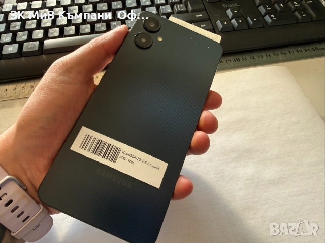 Мобилен телефон Samsung A06, снимка 2 - Samsung - 53160544