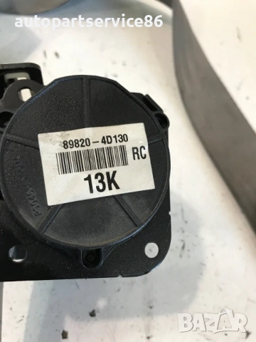 Заден десен предпазен колан трети ред за KIA Carnival (2007) 89820-4D130, снимка 3 - Части - 53205248