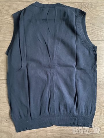 Елек Guess, снимка 2 - Пуловери - 33821367