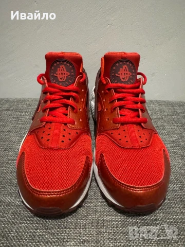 NIKE WMNS AIR HUARACHE RUN, снимка 2 - Маратонки - 50923338