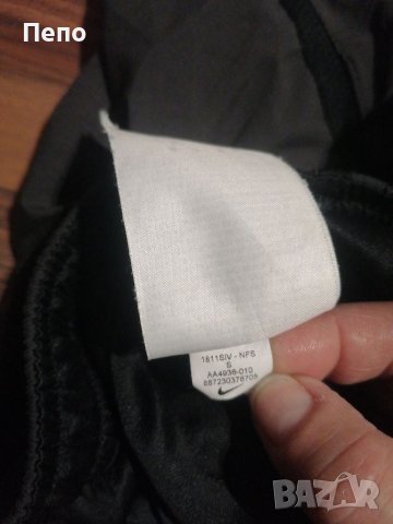 Гащи Nike , снимка 4 - Къси панталони и бермуди - 40531903