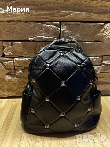 Дамска черна кожена раница, снимка 3 - Раници - 47350582