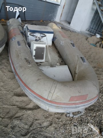 Продавам Гумена лодка катамаран дълга 3,40м, за ремонт, внос от Италия, снимка 2 - Воден транспорт - 38520986