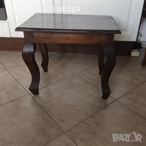 ЧУДЕСНА ВИНТИДЖ МАСИЧКА ПОМОЩНА ОТ МАСИВ МАХАГОН, снимка 2 - Маси - 52753147