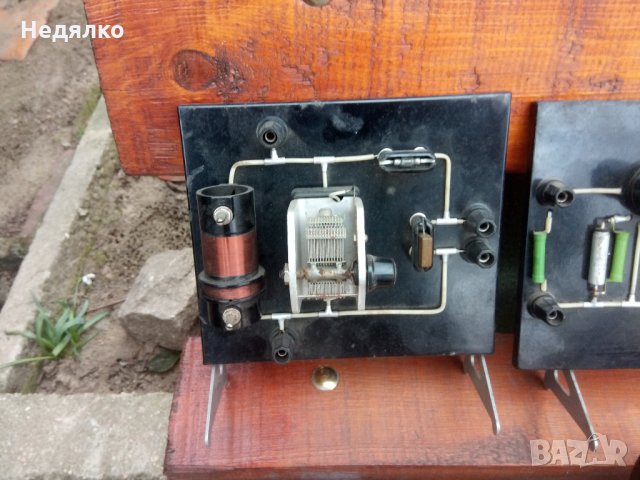 3бр стари руски радиа-модели,1972г, снимка 2 - Радиокасетофони, транзистори - 31799453