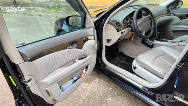 Mercedes E 270, снимка 12 - Автомобили и джипове - 53916435