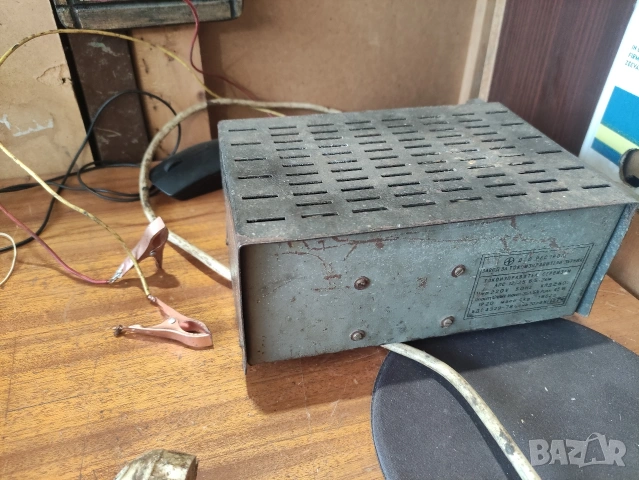 Зарядно за акумулатор (Токоизправител) 12V/6V – Перник