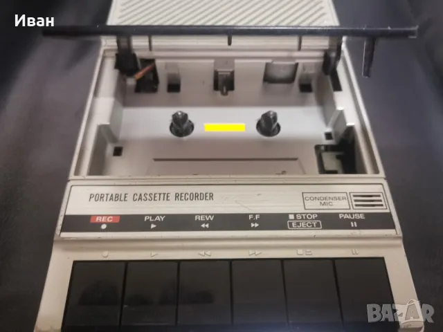 Касетофон Hitachi, снимка 4 - Радиокасетофони, транзистори - 48640890