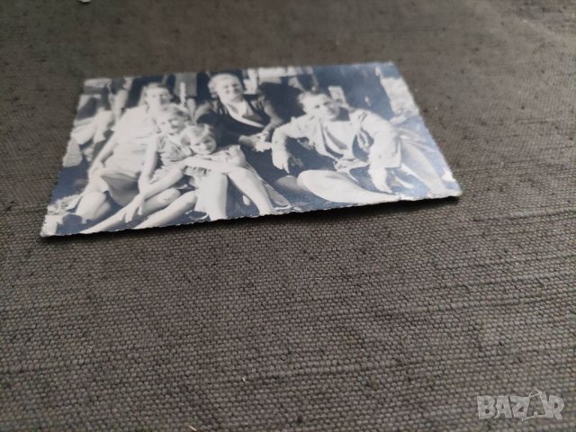 Продавам стара снимка" Някъде на Черно море ,лодка и в морето Варна ,Дипломати, снимка 5 - Други ценни предмети - 38035202