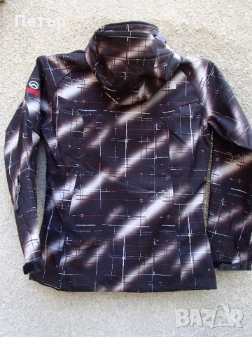 Продавам ново дамско качествено яке софт шел The North Face, снимка 14 - Якета - 29551649
