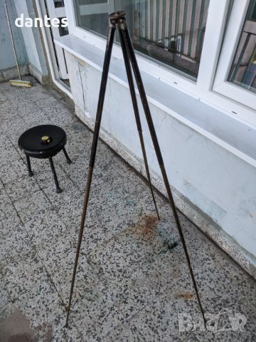 120см Фото триножник стар метален сгъваем, снимка 3 - Други ценни предмети - 36854347