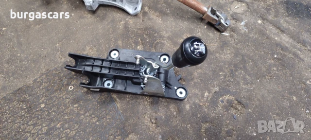 Скоростен лост 81 27 025 200 Mazda 3 1.6бензин - 50лв