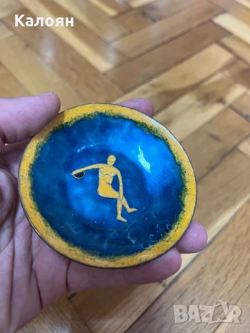 Чинийка с техника емайл върху мед от 1964 г. , снимка 2 - Други ценни предмети - 50614315