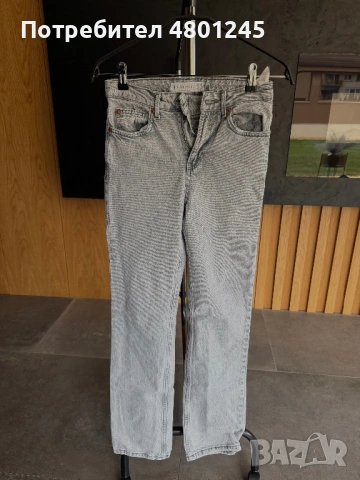 Сиви дънки с права кройка Stradivarius -