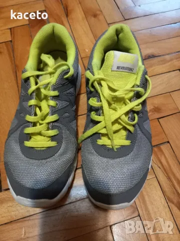 маратонки NIKE 38-номер