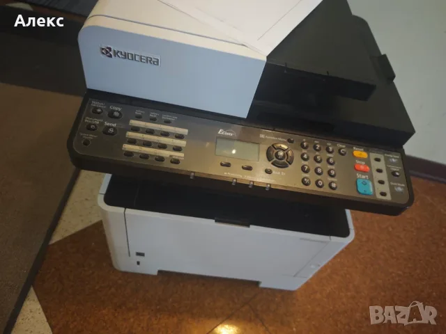Принтер Kyocera M2040DN за части или ремонт