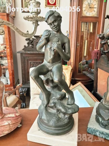 Бронзова фигура
