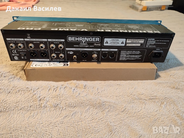 Behringer V-Amp Pro – Рак процесор за китара (amp моделинг + ефекти), снимка 4 - Китари - 54219317
