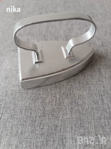 Винтидж, метална, мини ютия., снимка 2 - Други ценни предмети - 49090826