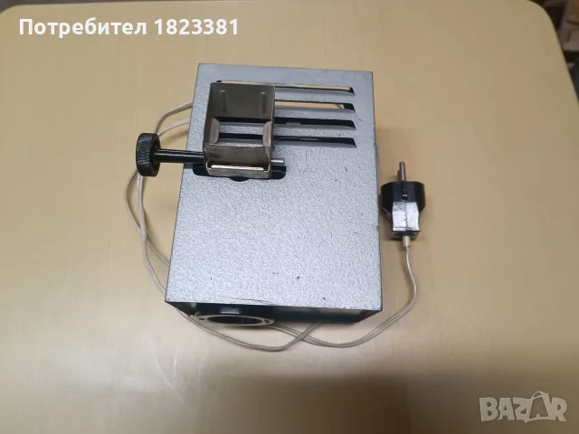 Ретро прожекционен апарат