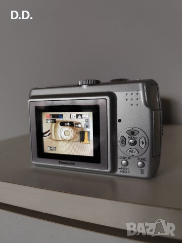 Дигитален фотоапарат Panasonic Lumix , снимка 2 - Фотоапарати - 52991780