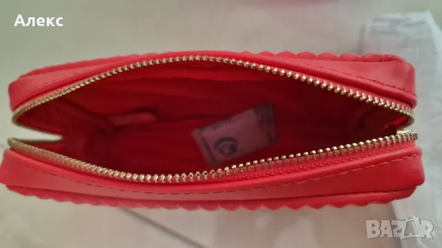 Valentino – Оригинален несесер! Нов!, снимка 8 - Портфейли, портмонета - 47900489