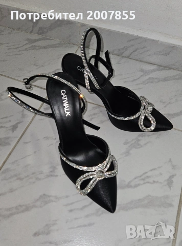 Прекрасни токчета с кристали 