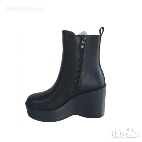 Дамски боти код  325
