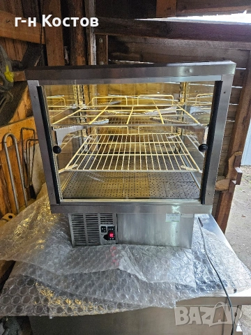 Хладилна Витрина за Торти,Сладкарски Изделия, Сандвичи, Салати, Плодове и Зеленчуци 