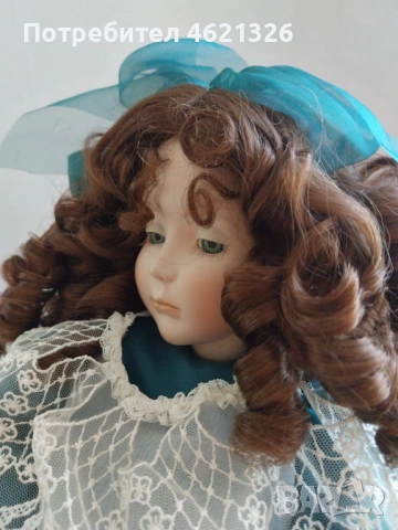 Колекционерска порцеланова кукла Александра Ashton-Drake, като нова, снимка 3 - Декорация за дома - 52043604